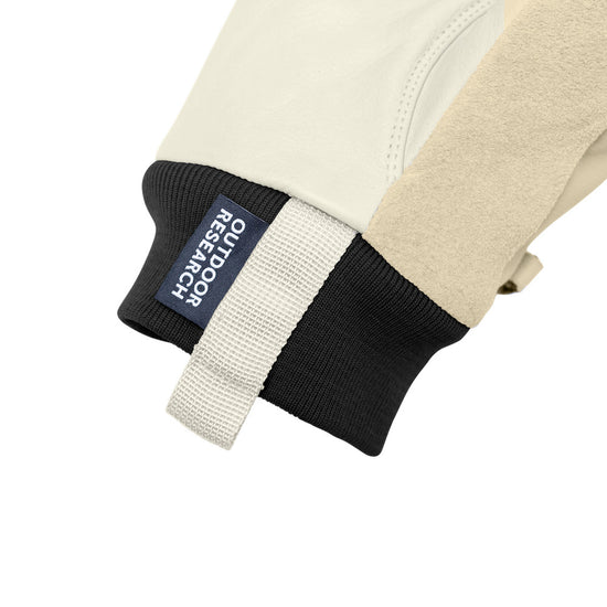 Outdoor Research® 中性款 Snowcrew Ventia™ Leather Mitts