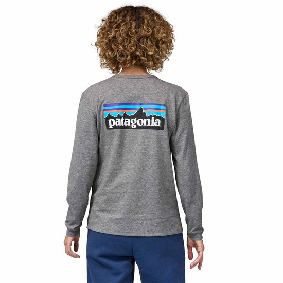 Patagonia®女款 Long-Sleeved P-6 Logo Responsibili-Tee®