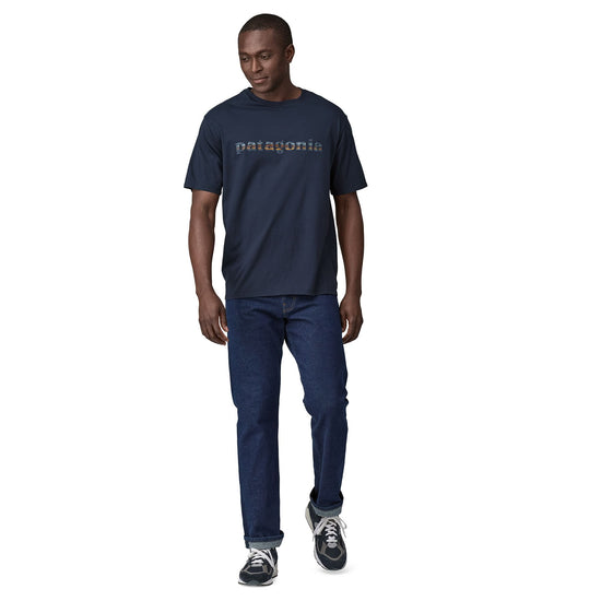 將圖像載入到畫廊查看器中，Patagonia®男款 &amp;#39;73 Text Logo Organic T-Shirt
