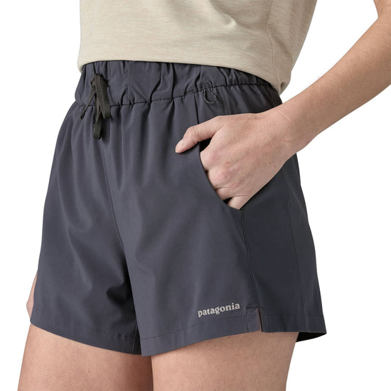 將圖像載入到畫廊查看器中，Patagonia®女款 Terrebonne Trail Shorts
