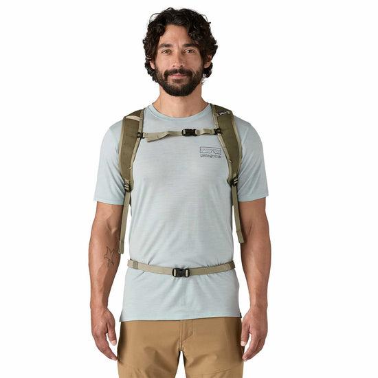 將圖像載入到畫廊查看器中，Patagonia® Terravia Pack 14L
